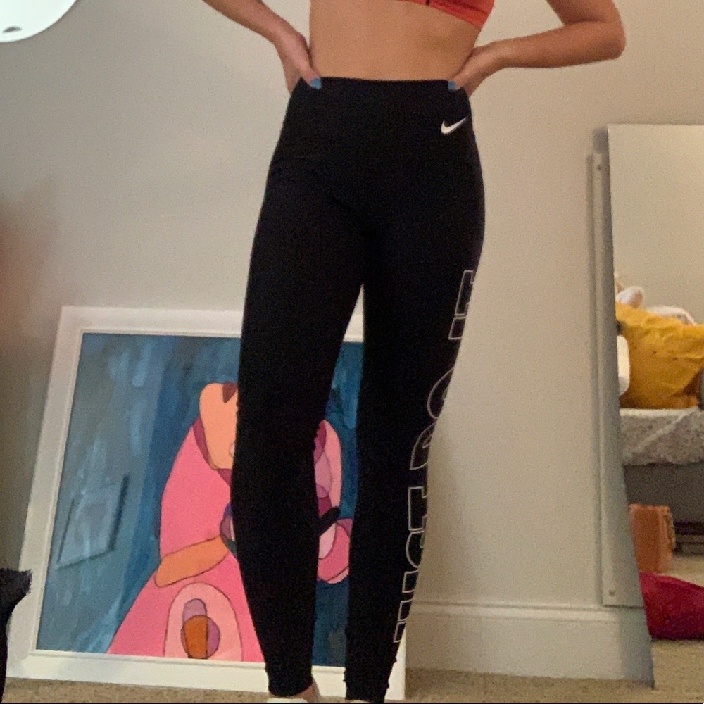 NIKE LEGGINGS